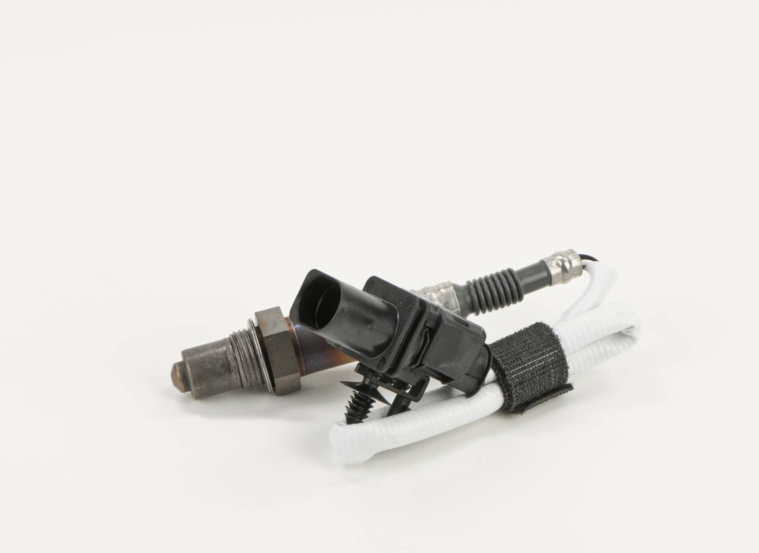 thumbnail image 2 of Bosch 17475 Oxygen Sensor - Air/Fuel Ratio, 5-Wire, Upstream For Ford E-Series & Super Duty 2 of 5
