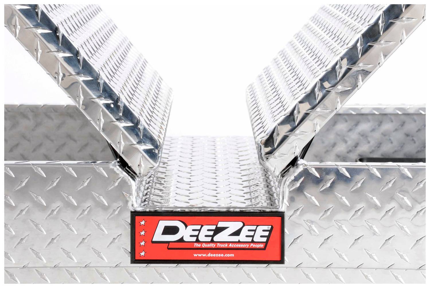 Dee Zee Red Label Double Gull Wing Tool Box DZ8363 | O'Reilly Auto
