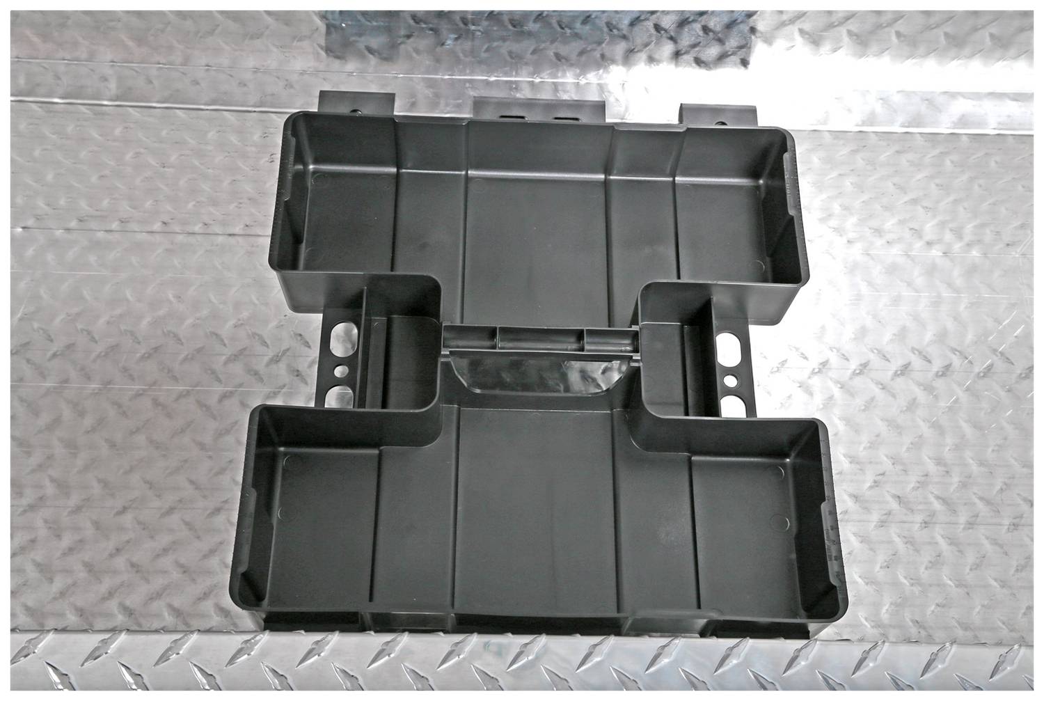 Dee Zee Red Label Double Gull Wing Silver Tool Box DZ8370 | O