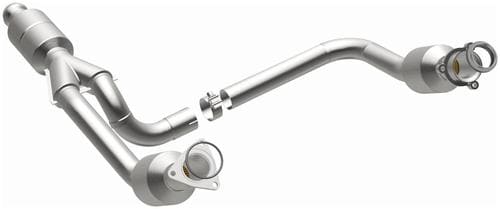 MagnaFlow OEM Grade Direct-Fit Catalytic Converter 52642 | O